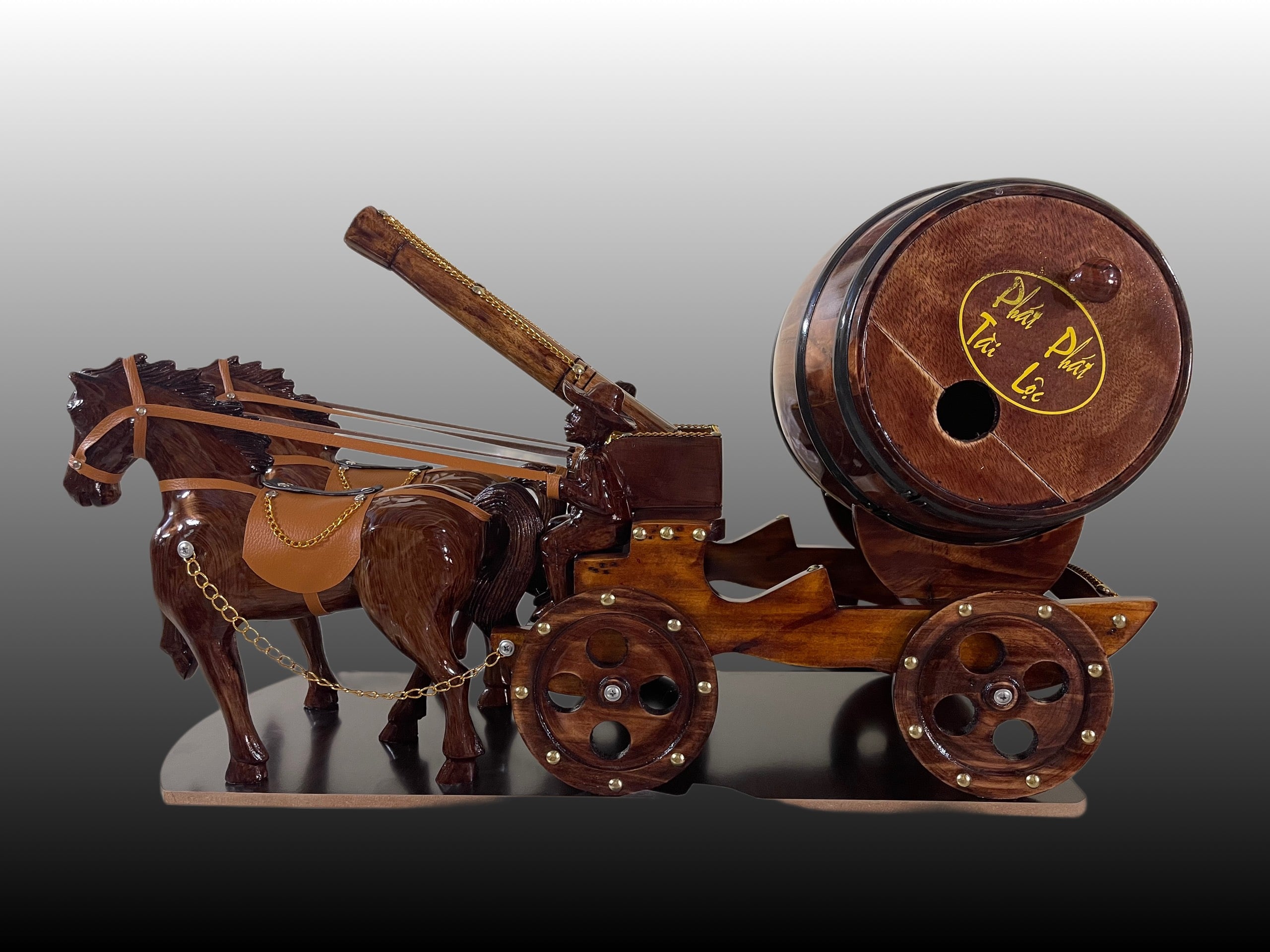 Xe Ngựa Kéo Rượu Vang