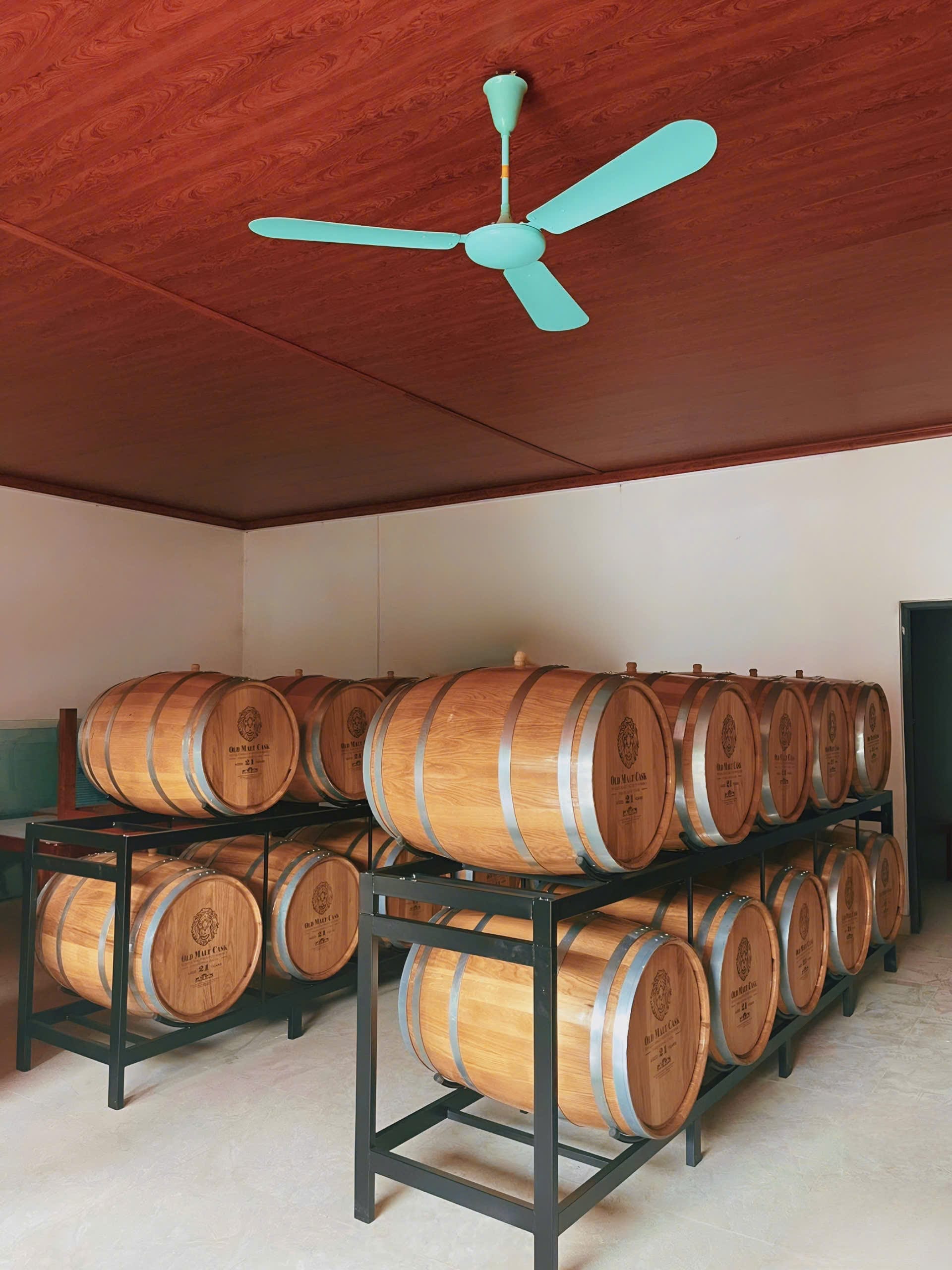 Thùng Rượu Gỗ Sồi 200L