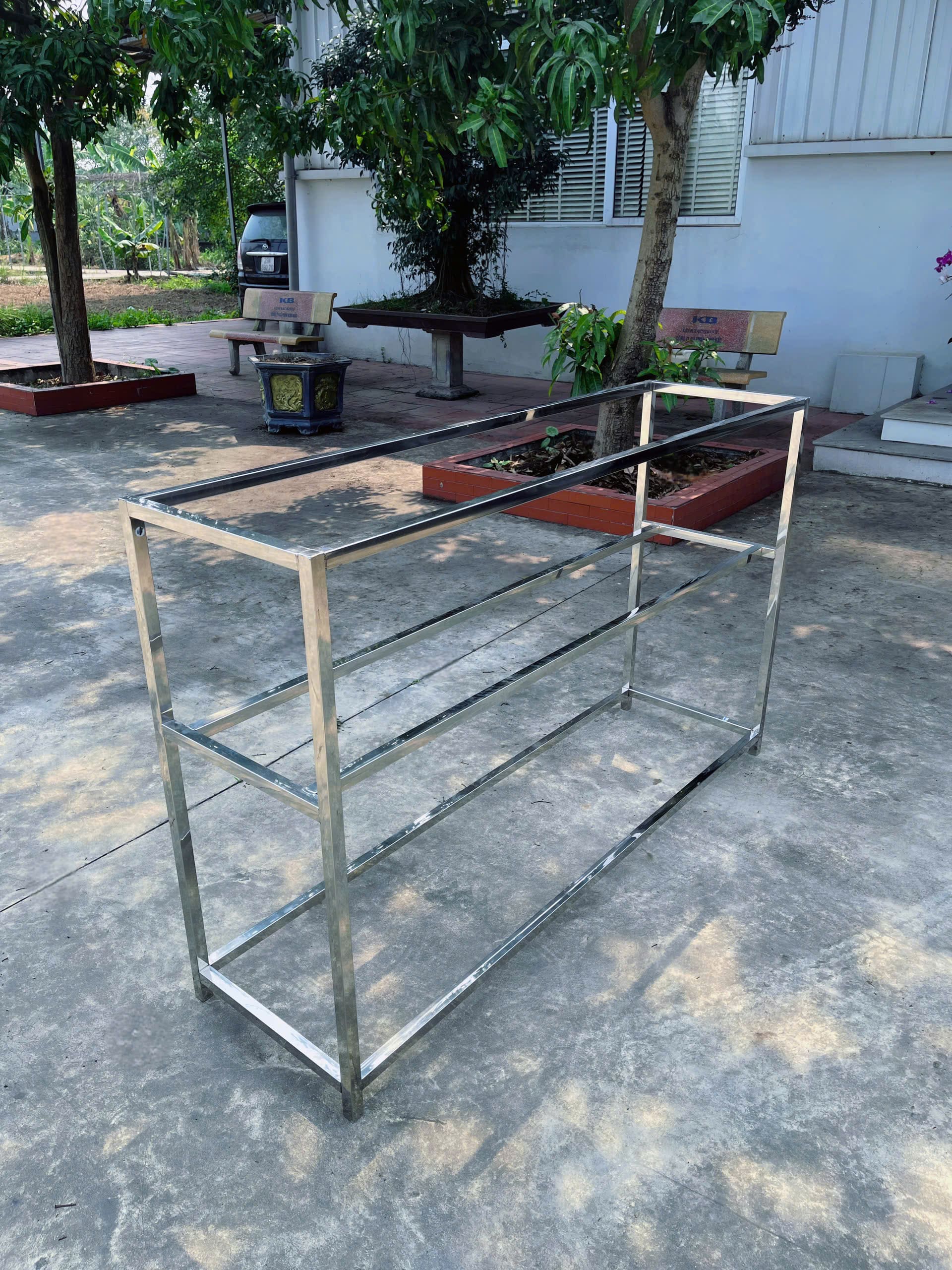 Giá Để Trống Đội